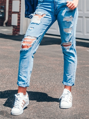 666F boyfriend jeans with rips